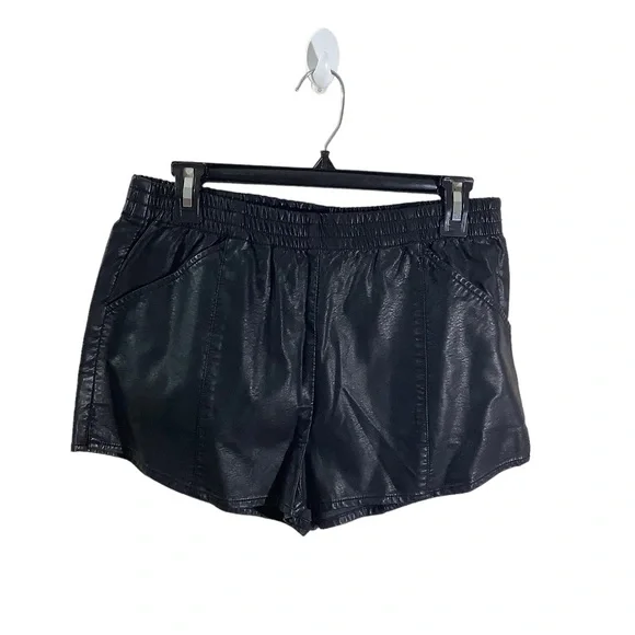 UO Silence + Noise Vegan Leather Shorts - Picture 1 of 4